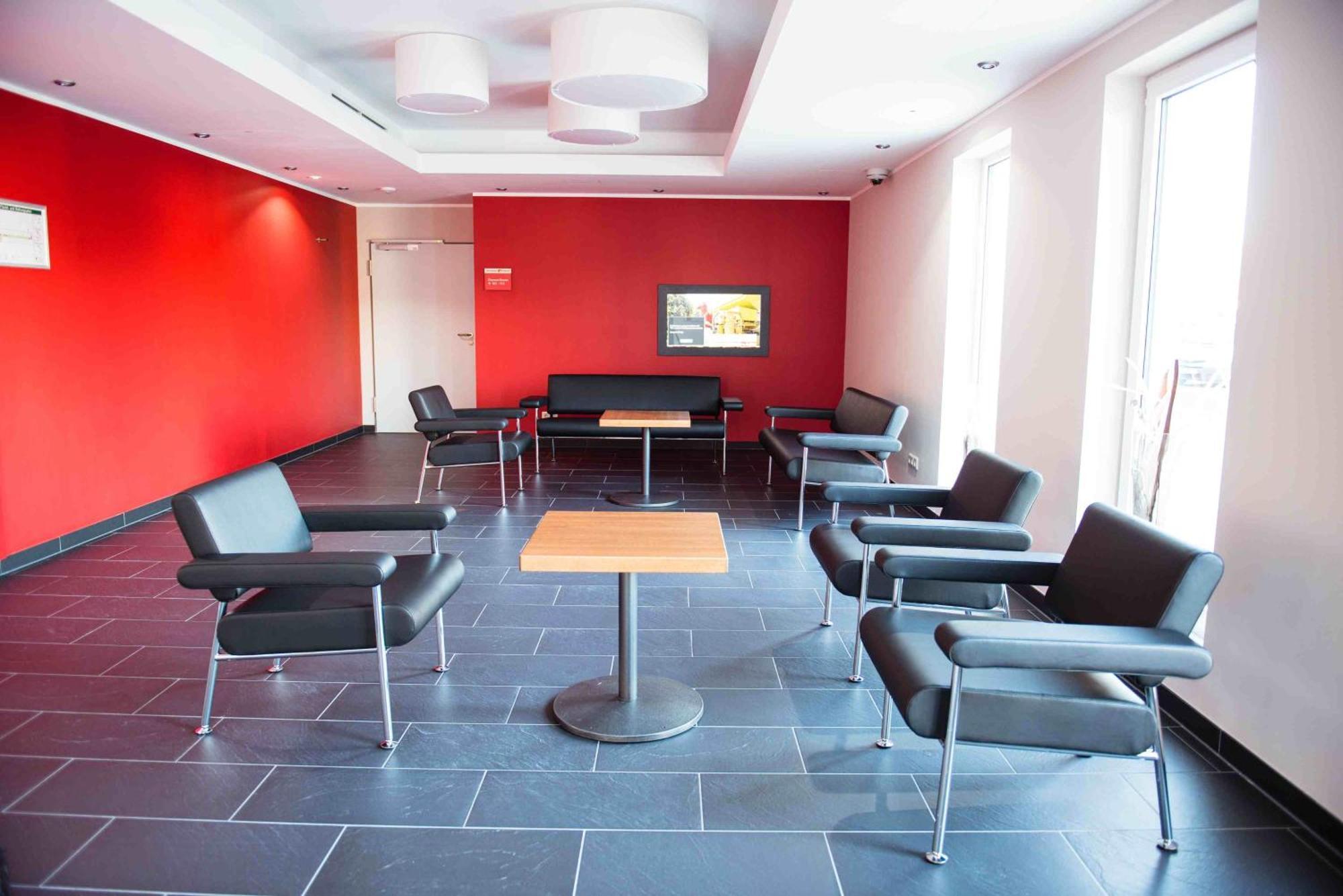 Serways Hotel Feucht Ost Restaurang bild